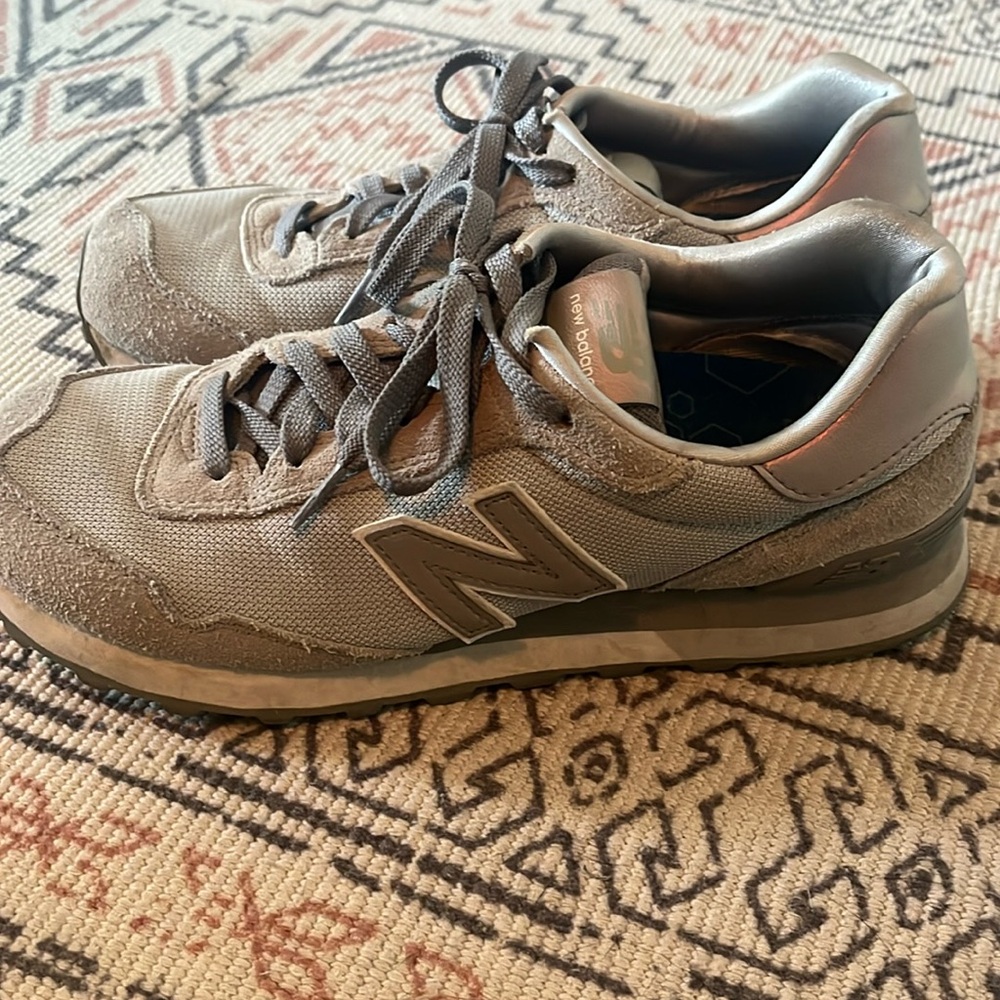 New balance women’s with grey and irridescent pink